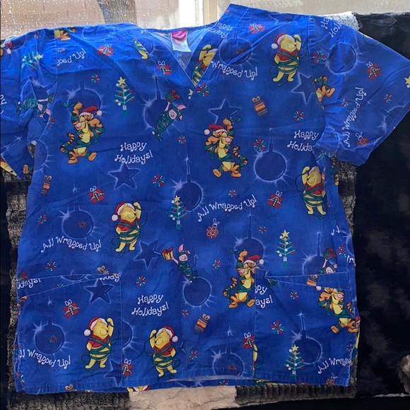 Disney Other - Happy holidays scrub top